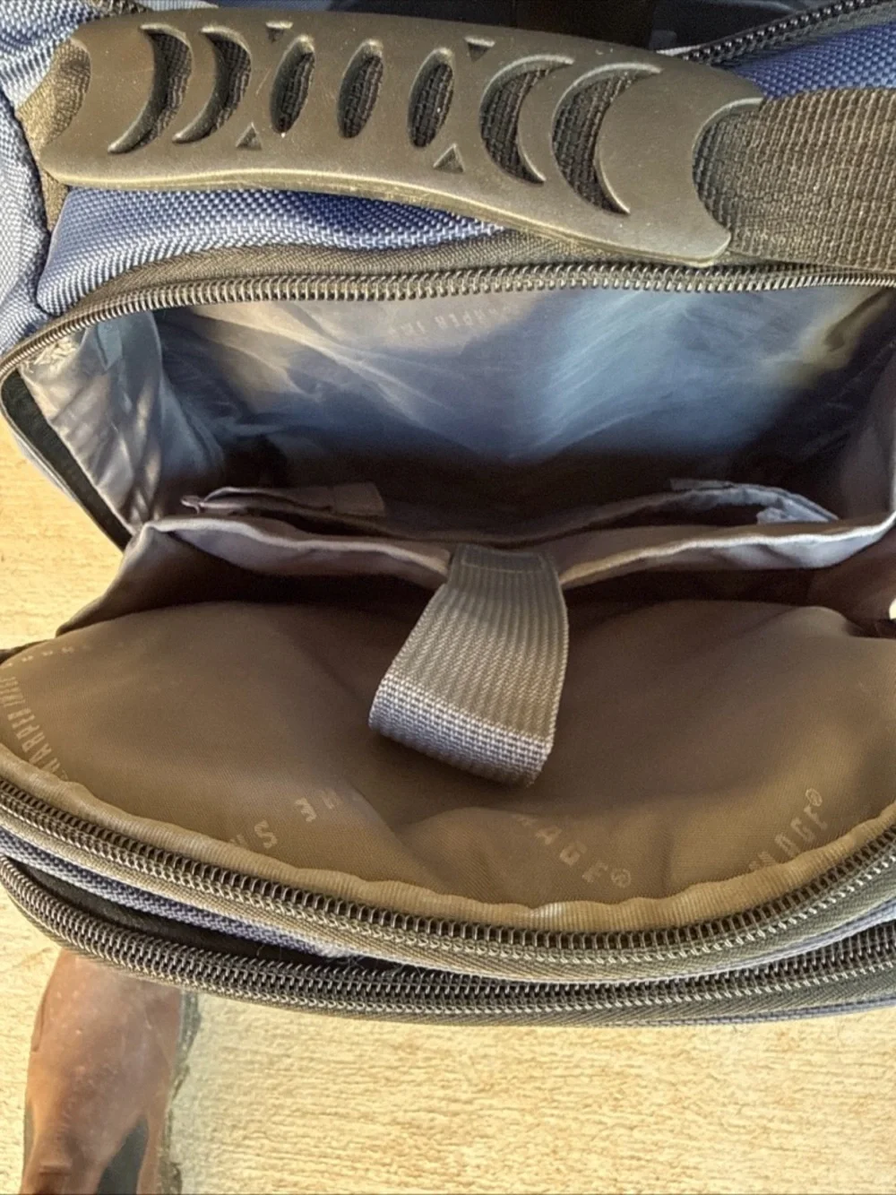 Sharper Image Rolling Navy and Light Blue Backpack Retractable Handle & wheels